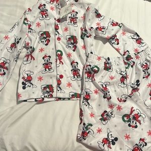 Disney toddler size 3 long sleeve and pant pajama set new with tags